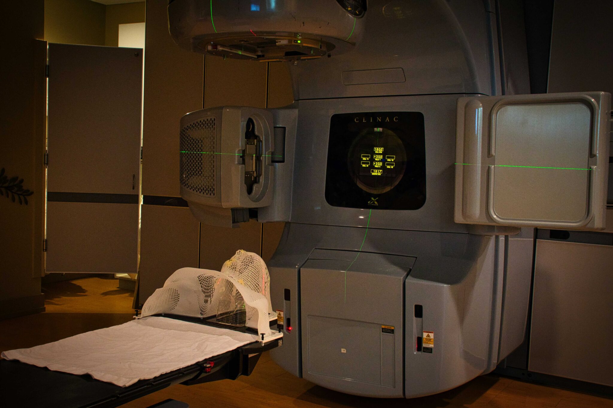 Linac Service Ceiling Rails Linear Accelerator Service, Repair & Parts | 43 Oncology